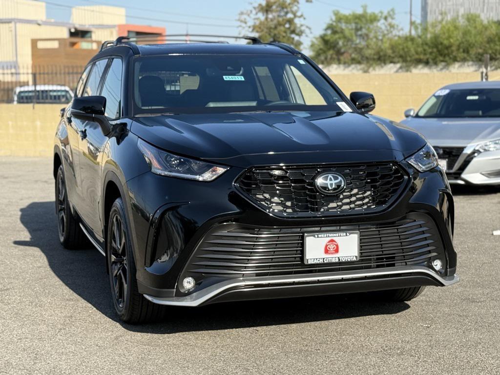 new 2026 Toyota Highlander car, priced at $51,873