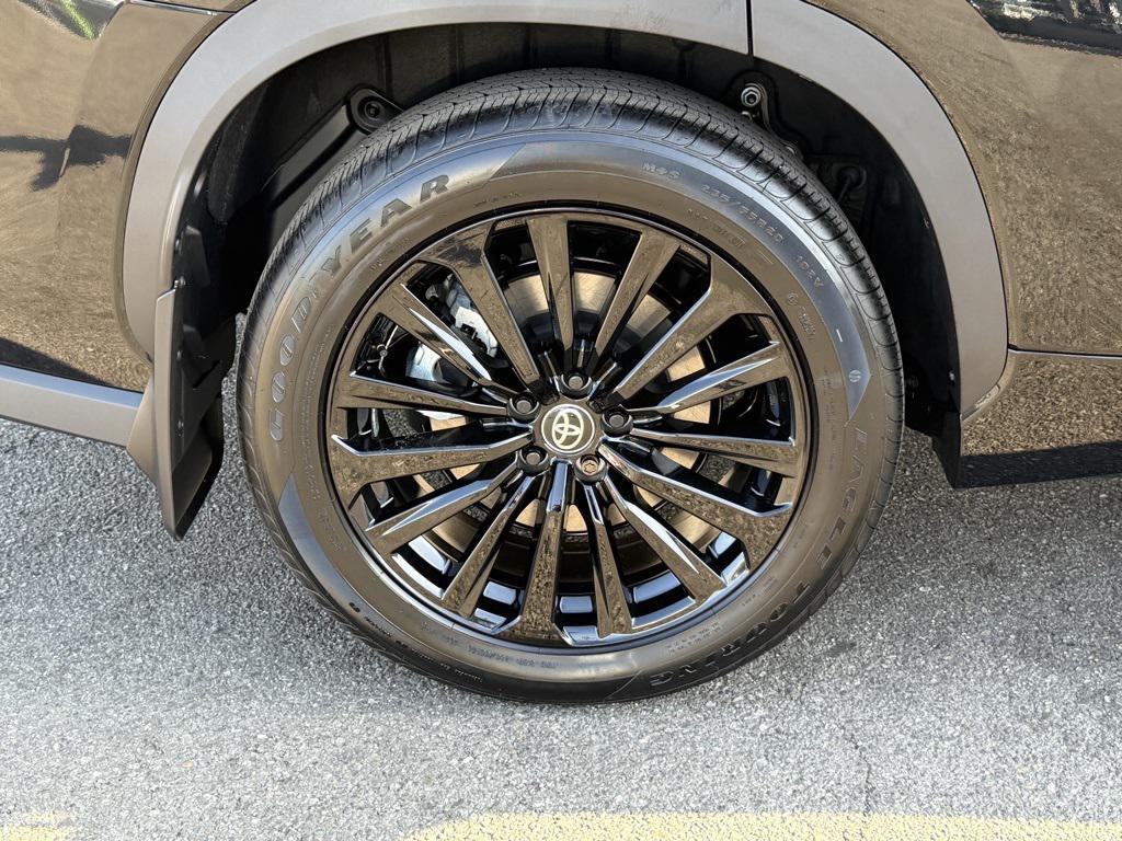 new 2026 Toyota Highlander car, priced at $51,873