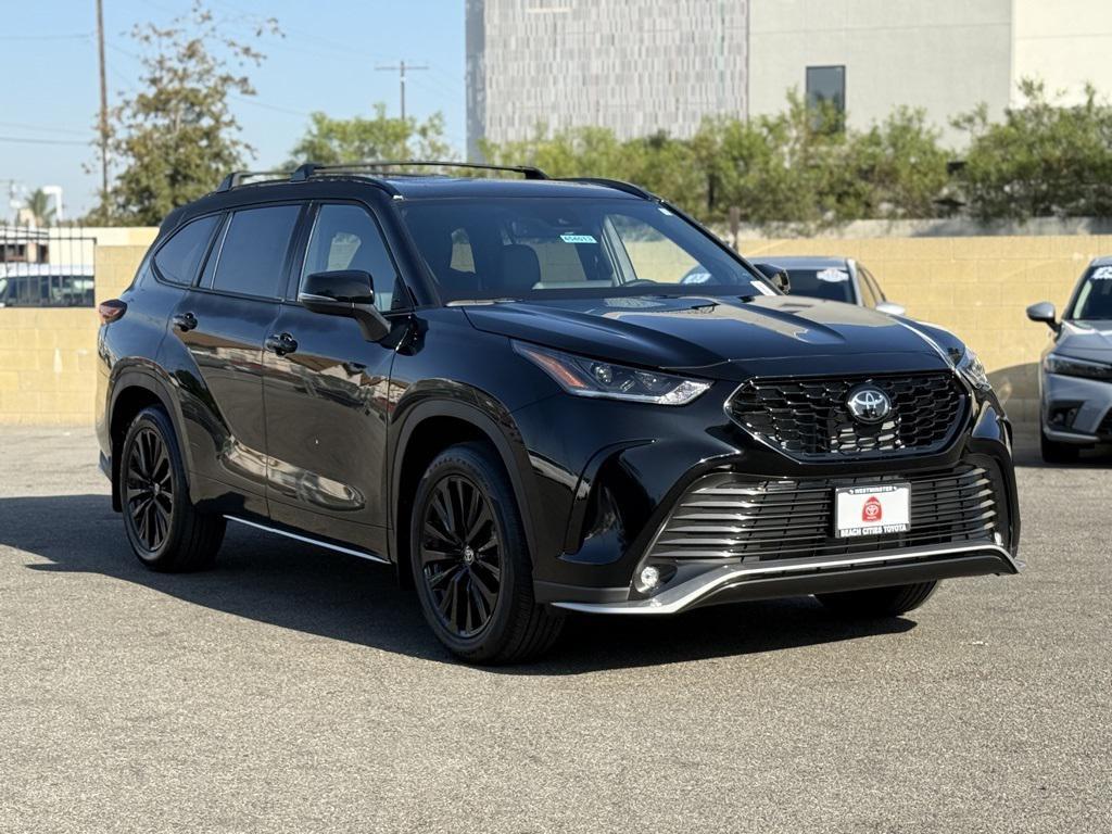 new 2026 Toyota Highlander car, priced at $51,873