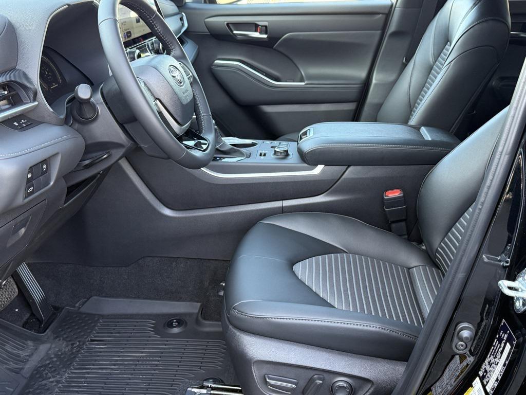 new 2026 Toyota Highlander car, priced at $51,873