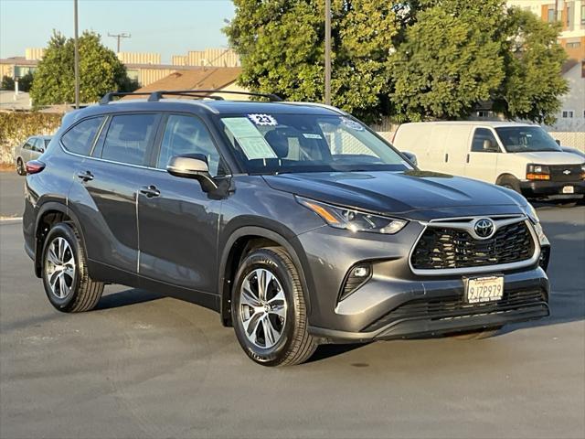 used 2023 Toyota Highlander car, priced at $38,238