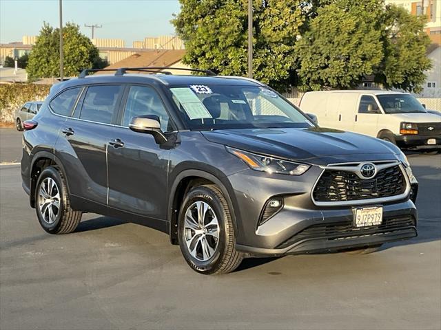 used 2023 Toyota Highlander car, priced at $38,238