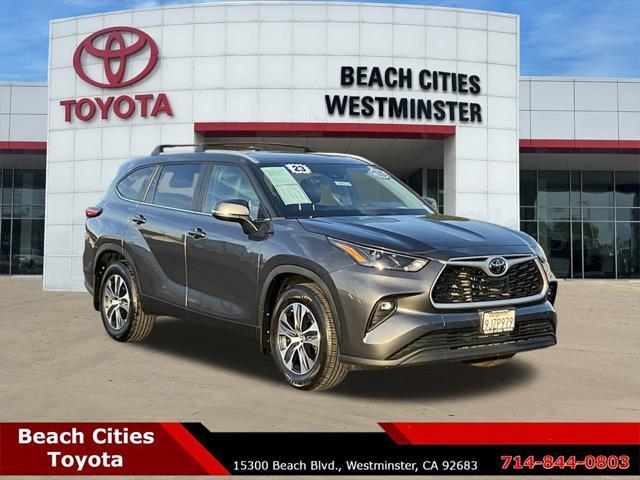 used 2023 Toyota Highlander car, priced at $37,726