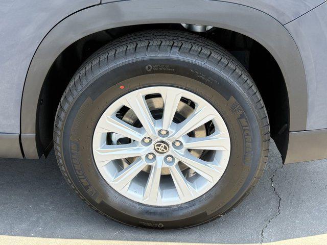 new 2025 Toyota Grand Highlander Hybrid car, priced at $49,012