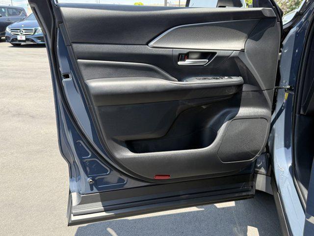 new 2025 Toyota Grand Highlander Hybrid car, priced at $49,012
