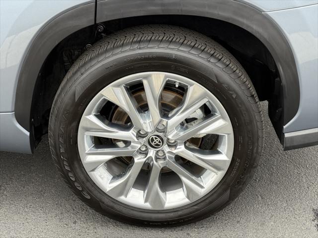 used 2023 Toyota Highlander Hybrid car, priced at $47,777