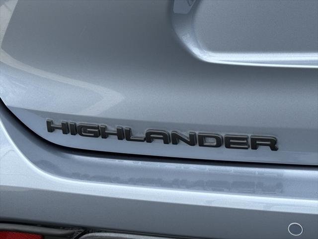 used 2023 Toyota Highlander Hybrid car, priced at $47,777
