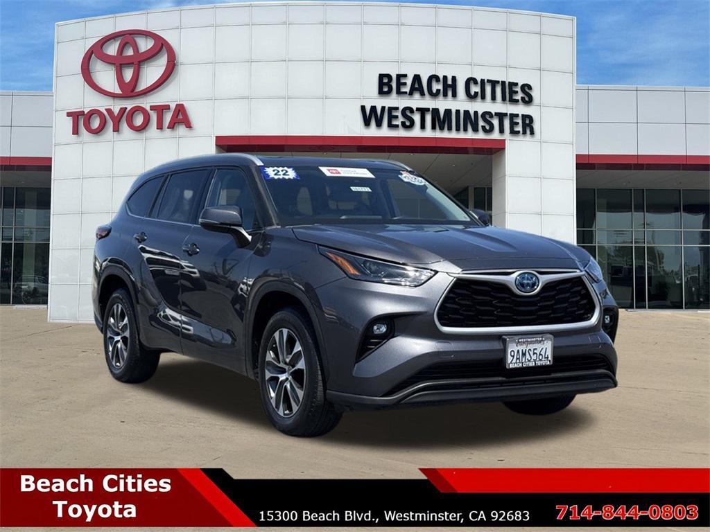 used 2022 Toyota Highlander Hybrid car, priced at $39,999