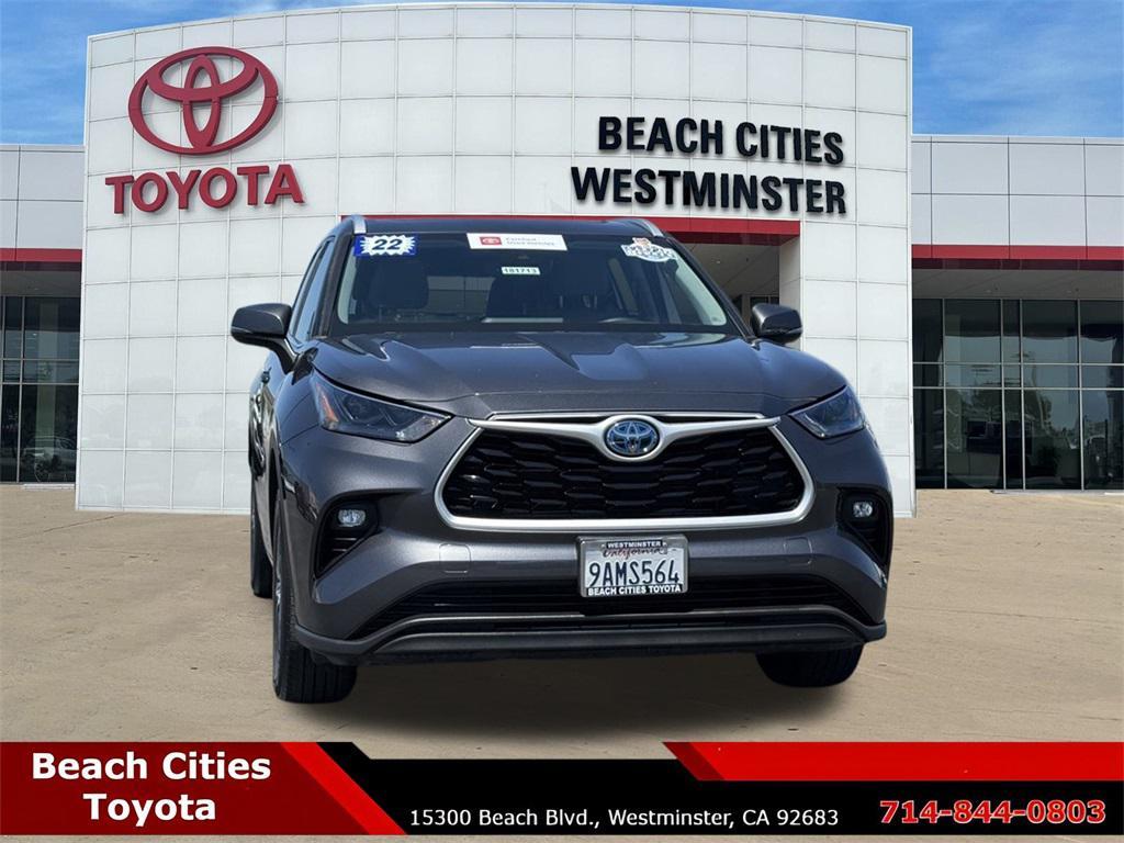 used 2022 Toyota Highlander Hybrid car, priced at $39,999
