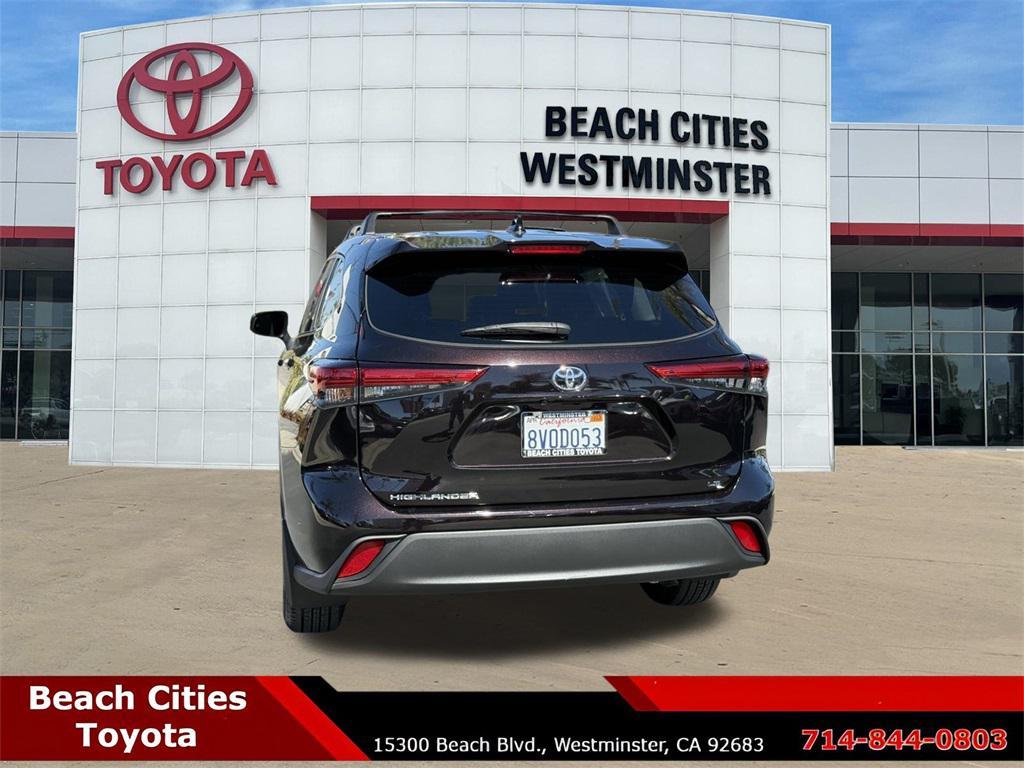 used 2021 Toyota Highlander car, priced at $27,996