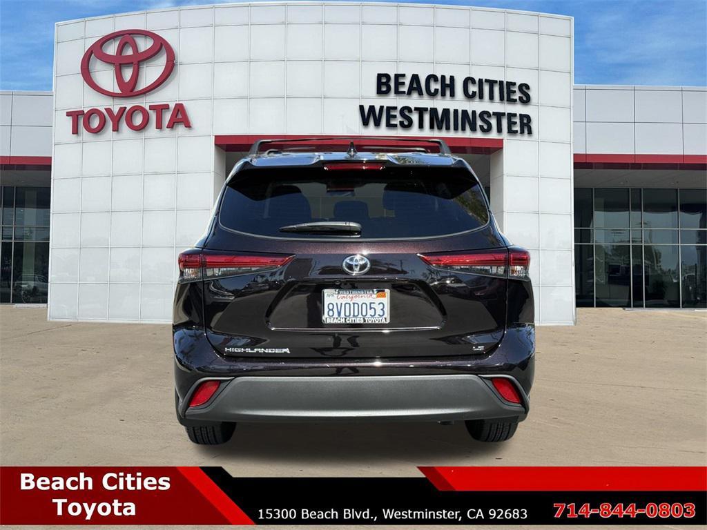 used 2021 Toyota Highlander car, priced at $27,996