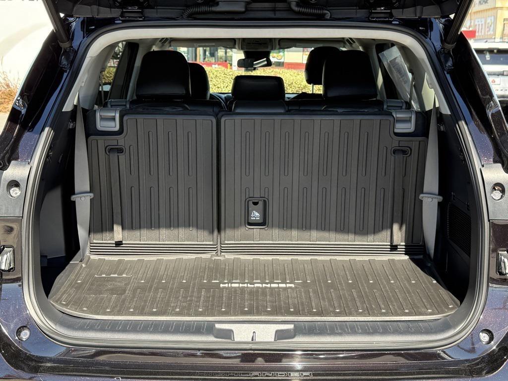 used 2021 Toyota Highlander car, priced at $27,996