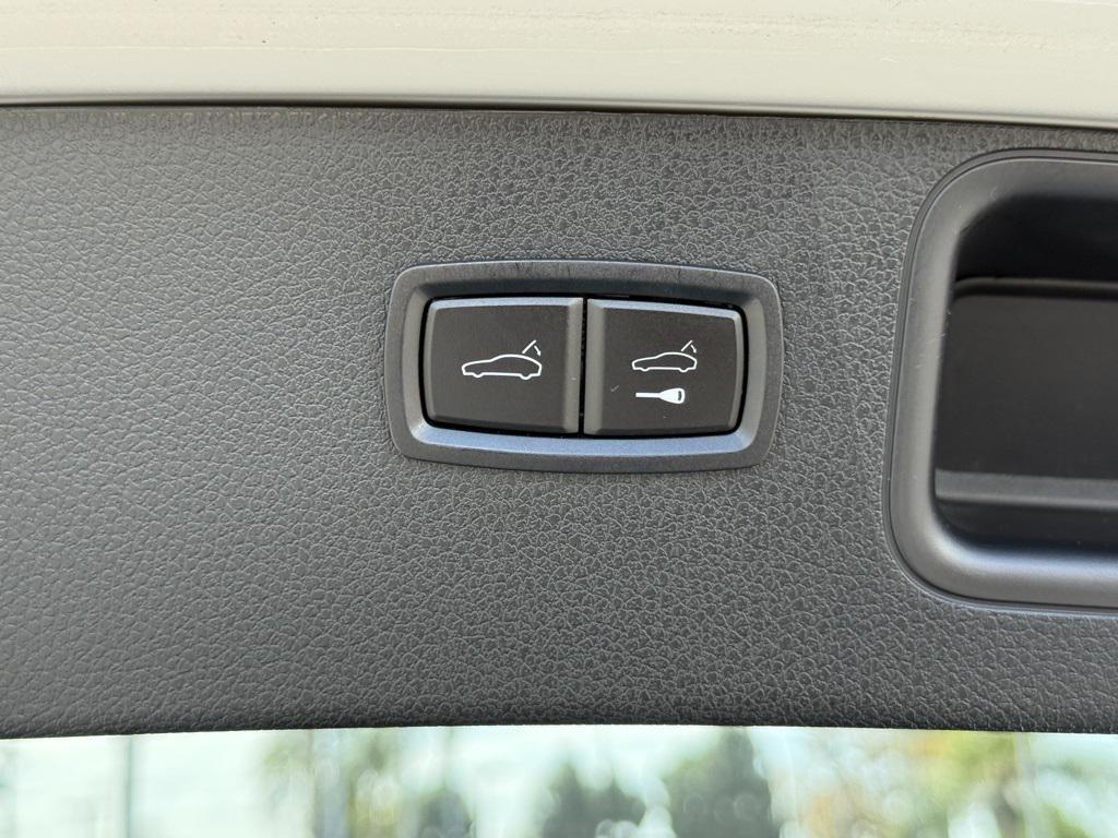 used 2020 Porsche Macan car, priced at $37,997