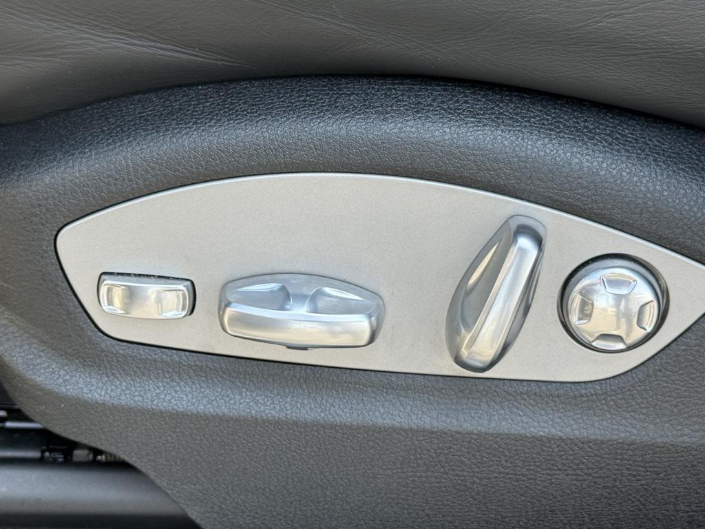 used 2020 Porsche Macan car, priced at $37,997