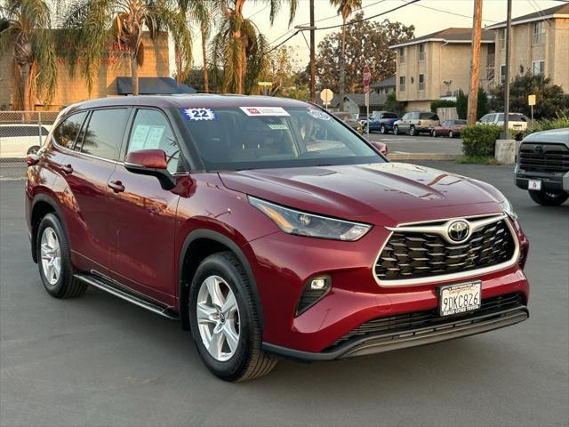 used 2022 Toyota Highlander car, priced at $32,659