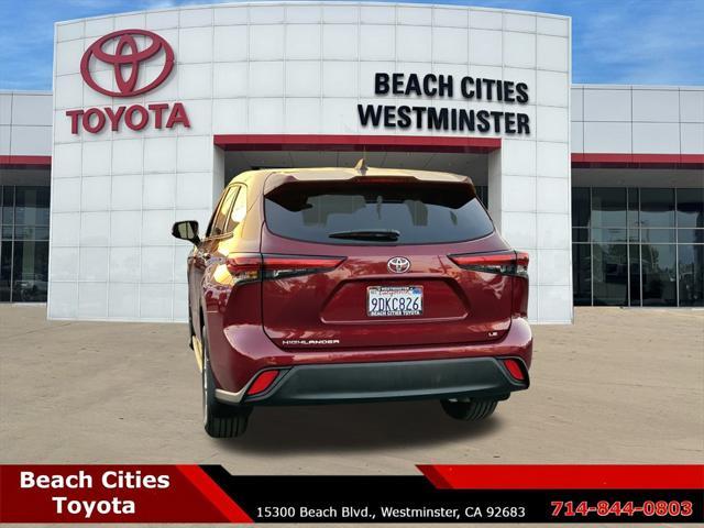 used 2022 Toyota Highlander car, priced at $32,659