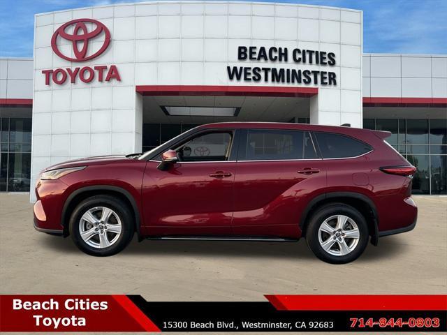 used 2022 Toyota Highlander car, priced at $32,659