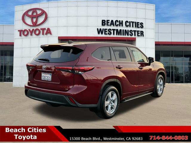 used 2022 Toyota Highlander car, priced at $32,659