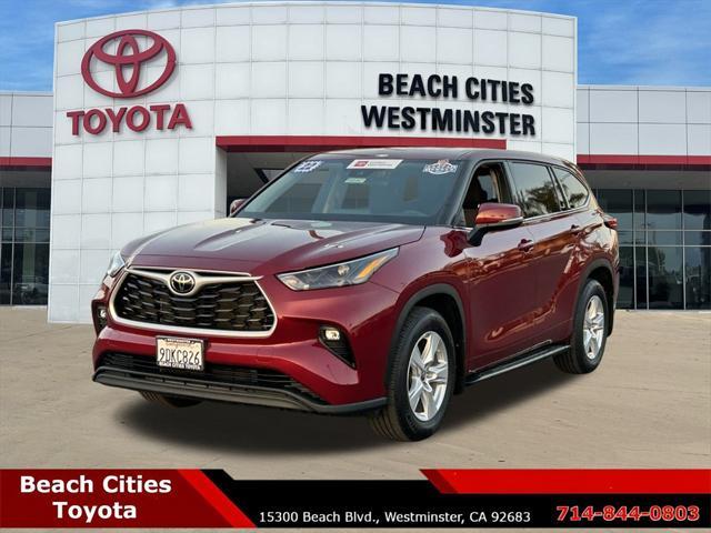 used 2022 Toyota Highlander car, priced at $32,659