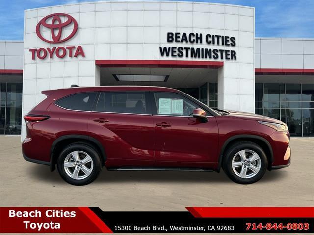 used 2022 Toyota Highlander car, priced at $32,659