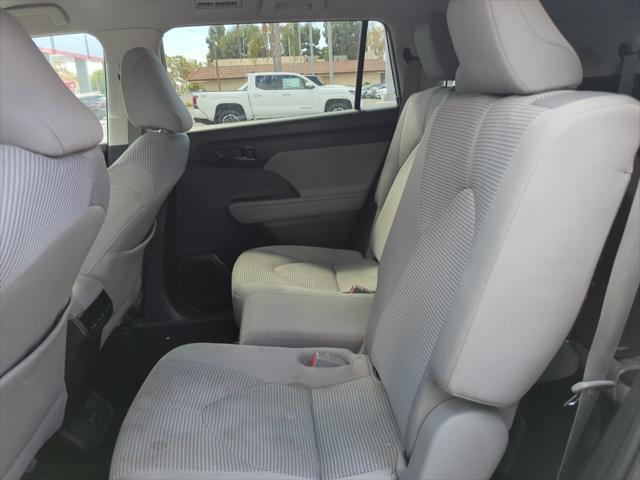 used 2022 Toyota Highlander car, priced at $32,459