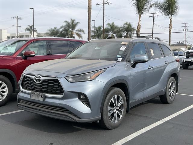 used 2023 Toyota Highlander car, priced at $36,999