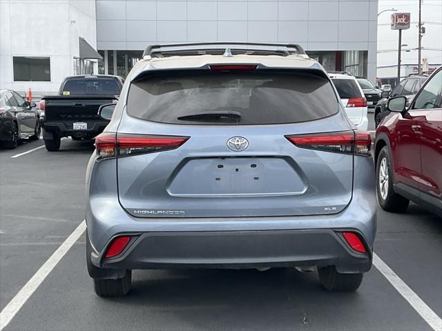 used 2023 Toyota Highlander car, priced at $36,999