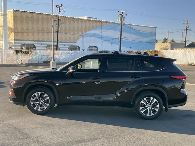 used 2021 Toyota Highlander car, priced at $33,465