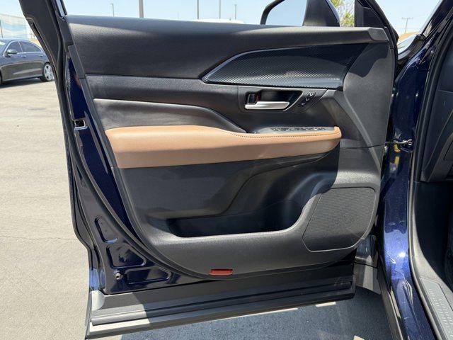 new 2025 Toyota Grand Highlander Hybrid car, priced at $61,997