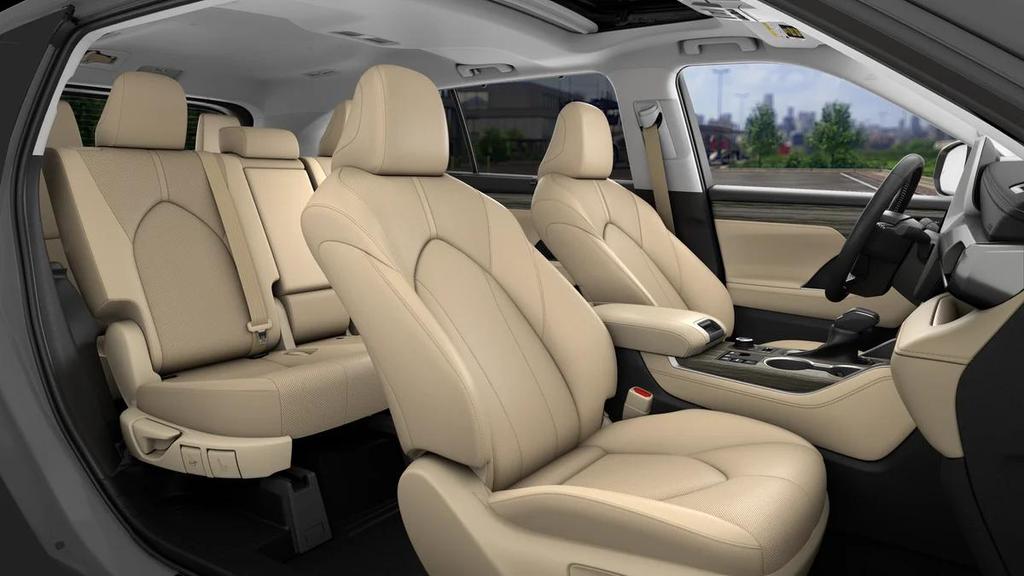 new 2025 Toyota Highlander car, priced at $52,345