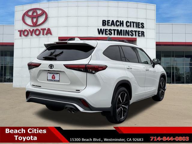 used 2021 Toyota Highlander car, priced at $37,567