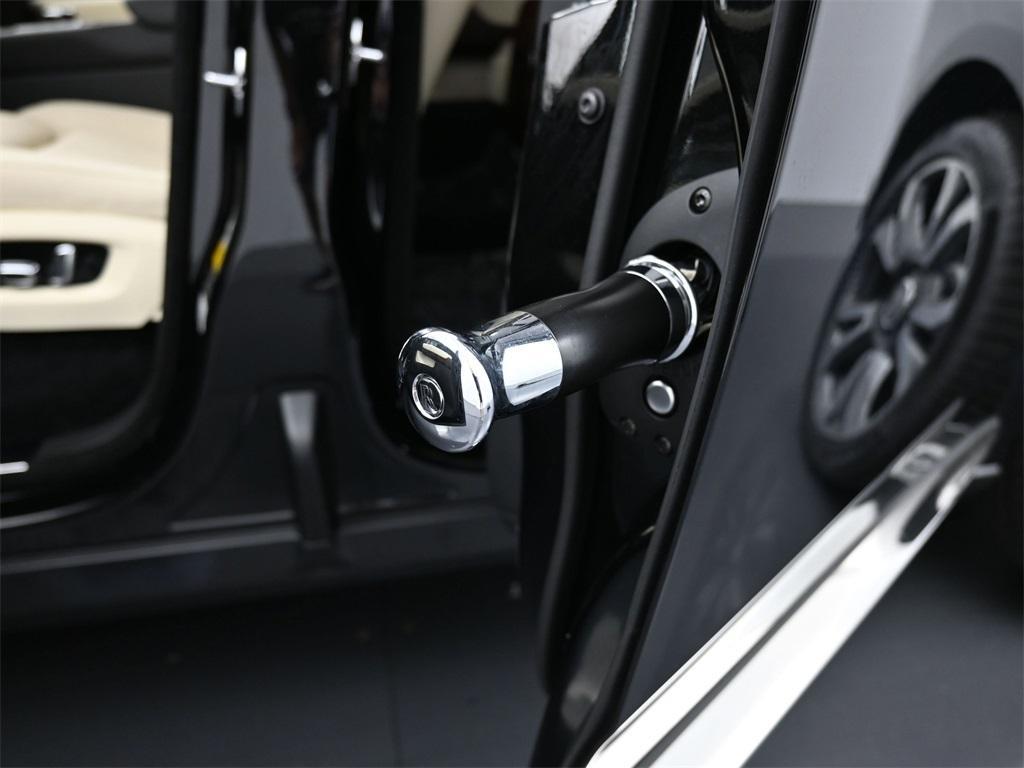 used 2020 Rolls-Royce Cullinan car, priced at $299,900