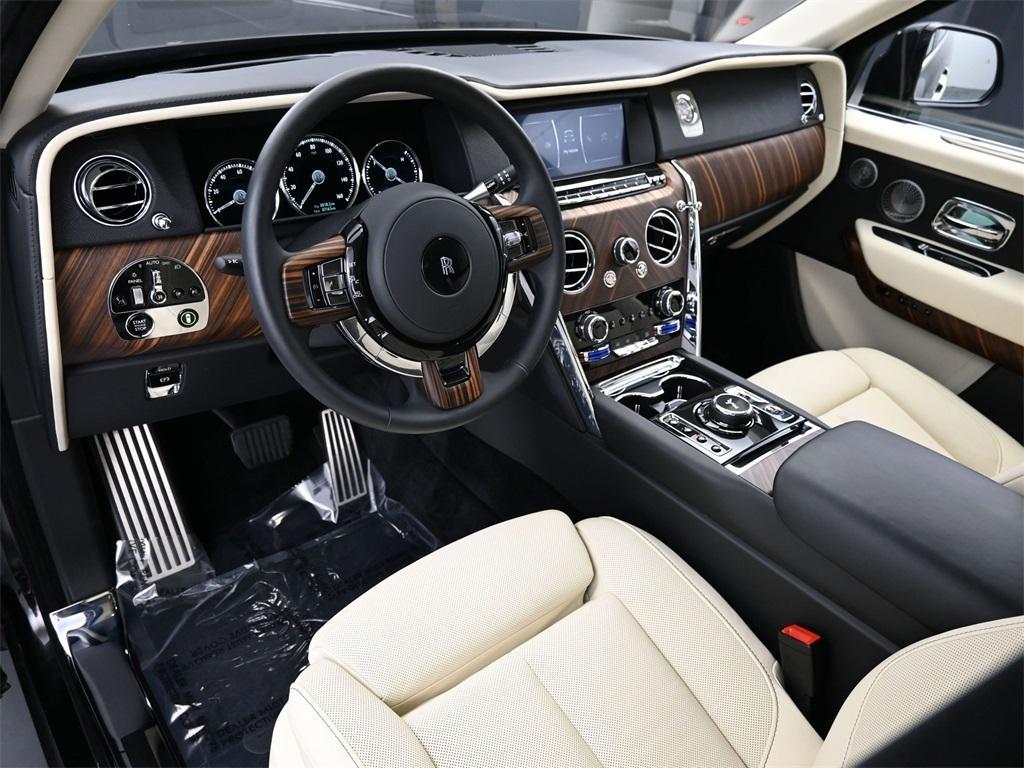used 2020 Rolls-Royce Cullinan car, priced at $299,900