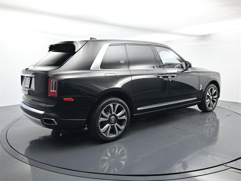 used 2020 Rolls-Royce Cullinan car, priced at $299,900