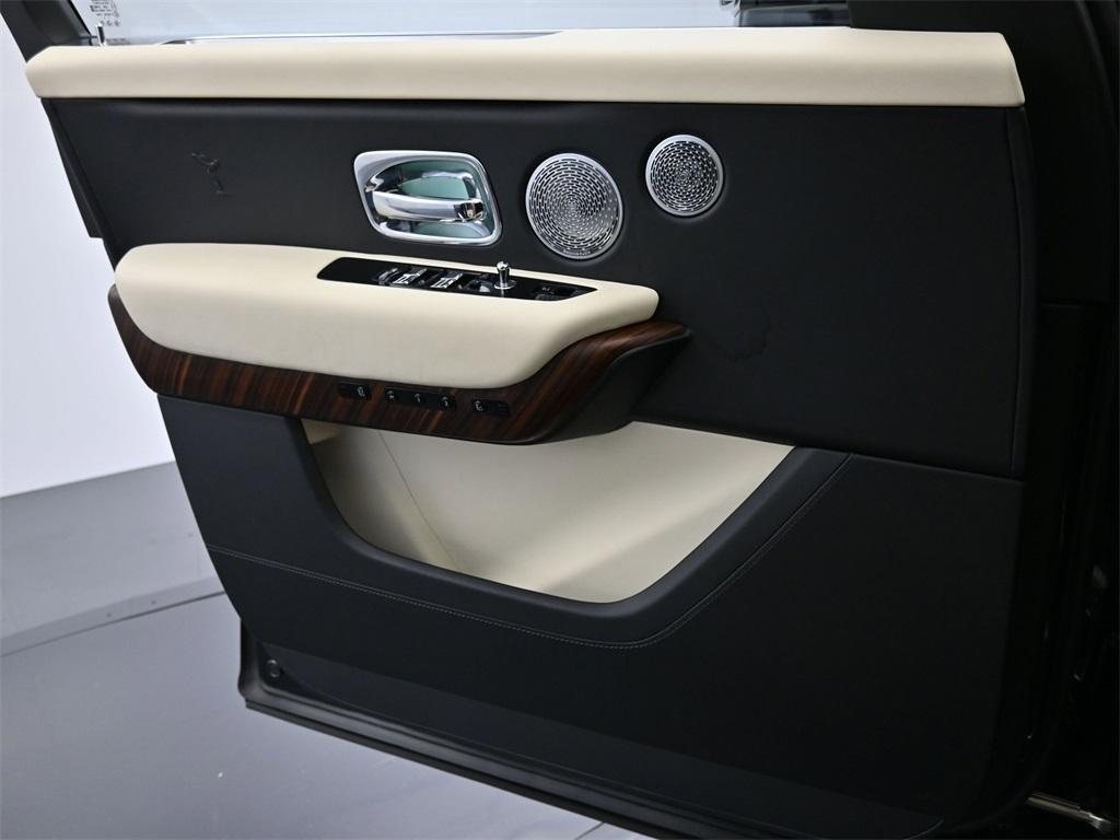 used 2020 Rolls-Royce Cullinan car, priced at $299,900