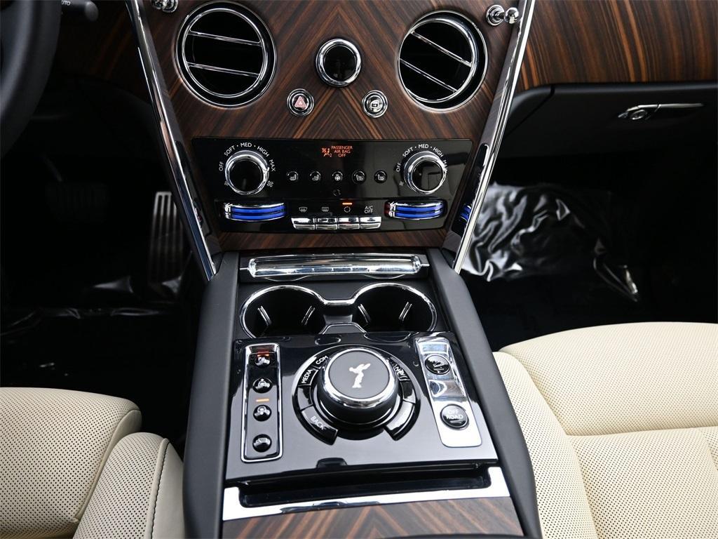 used 2020 Rolls-Royce Cullinan car, priced at $299,900