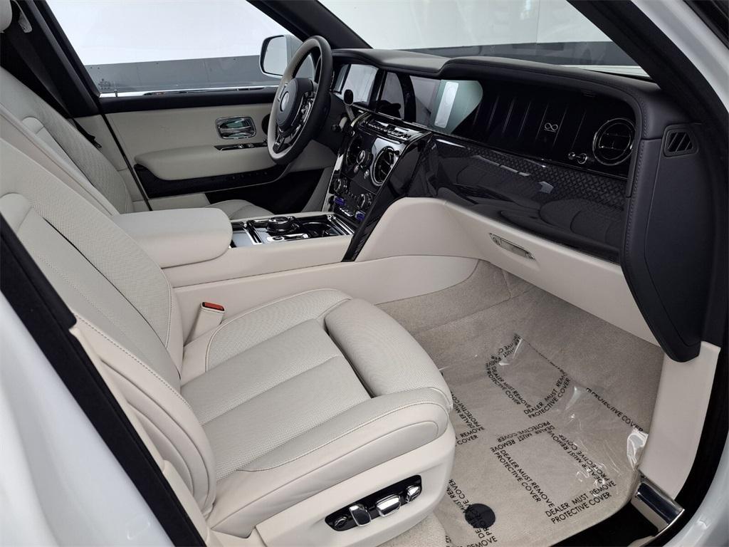 new 2025 Rolls-Royce Cullinan car, priced at $617,325