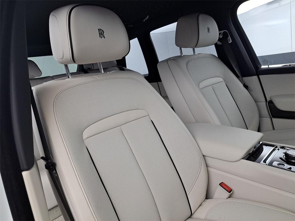 new 2025 Rolls-Royce Cullinan car, priced at $617,325