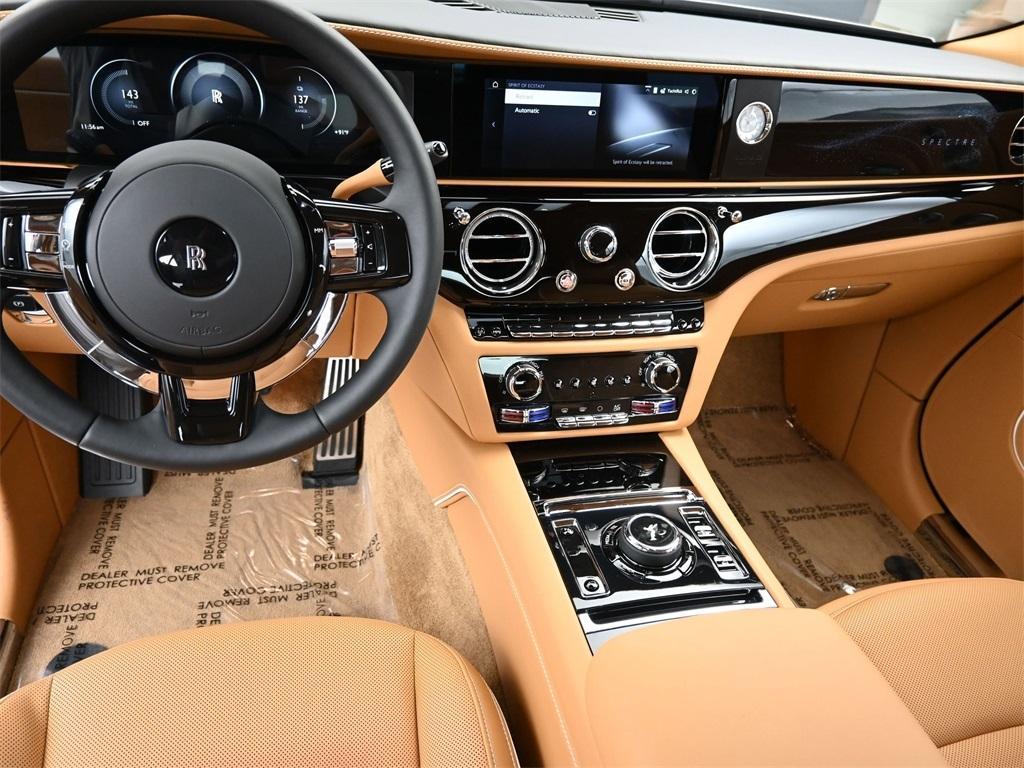 new 2025 Rolls-Royce Spectre car, priced at $513,975