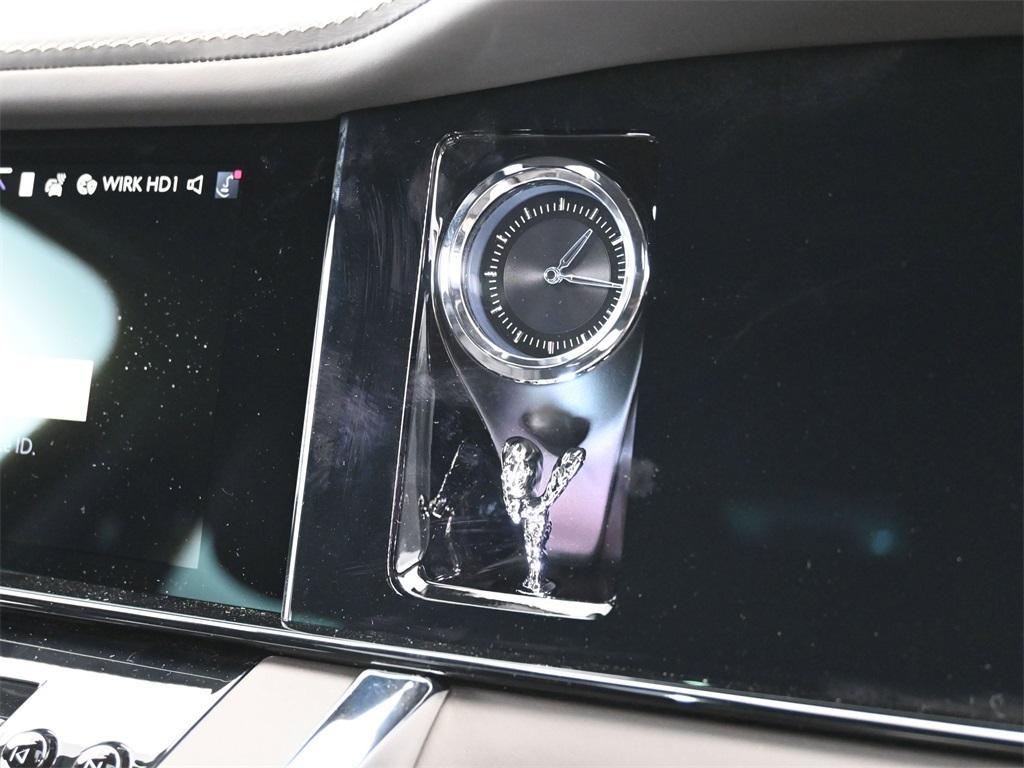 new 2025 Rolls-Royce Cullinan car, priced at $444,375