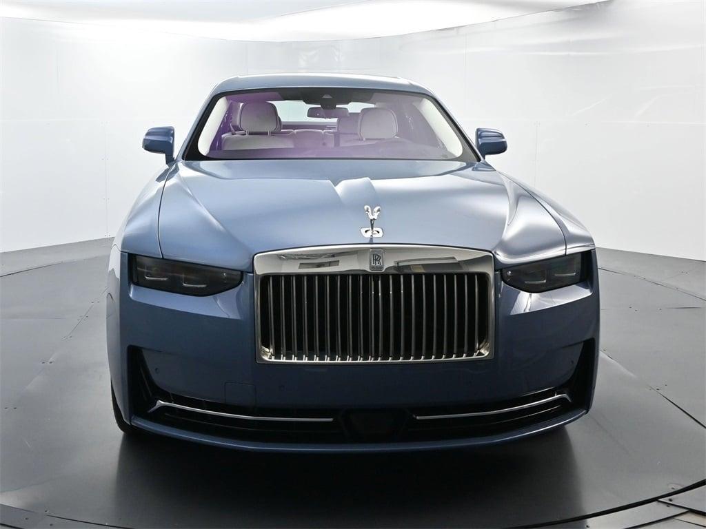 new 2025 Rolls-Royce Ghost car, priced at $423,250