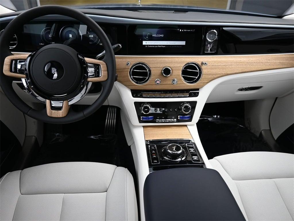 new 2025 Rolls-Royce Ghost car, priced at $423,250