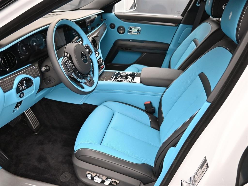 new 2025 Rolls-Royce Ghost car, priced at $500,400