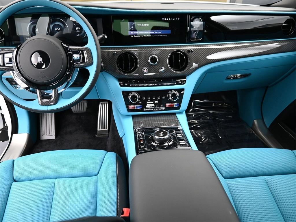 new 2025 Rolls-Royce Ghost car, priced at $500,400