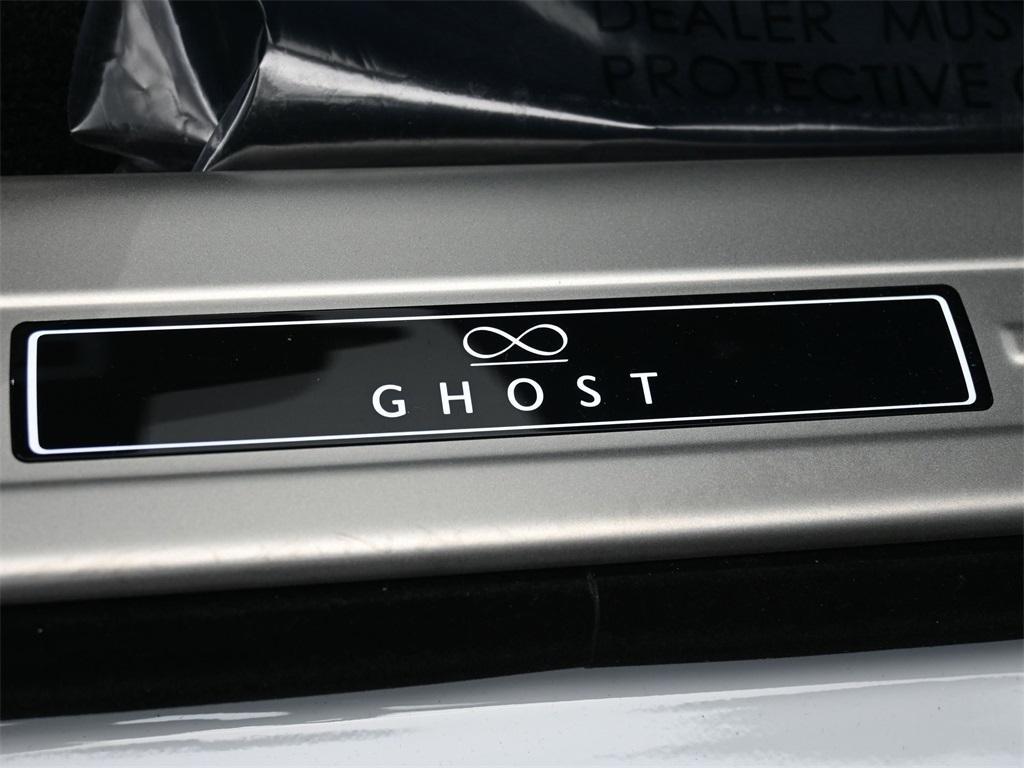 new 2025 Rolls-Royce Ghost car, priced at $500,400