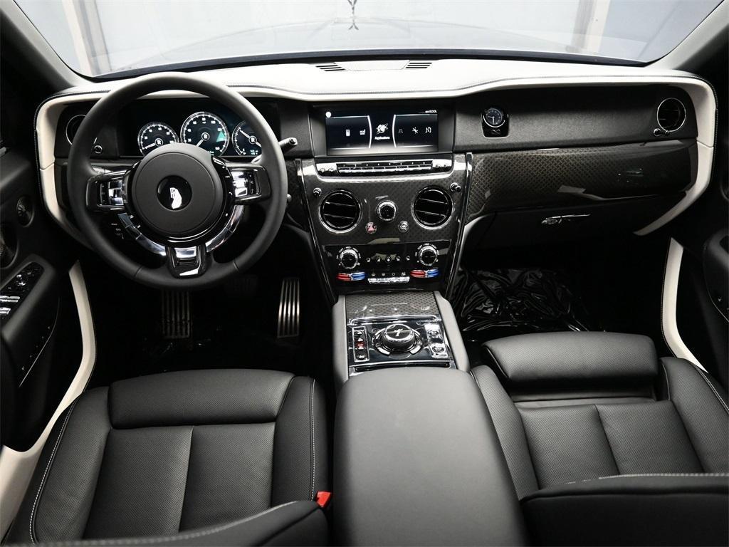 used 2023 Rolls-Royce Cullinan car, priced at $389,900