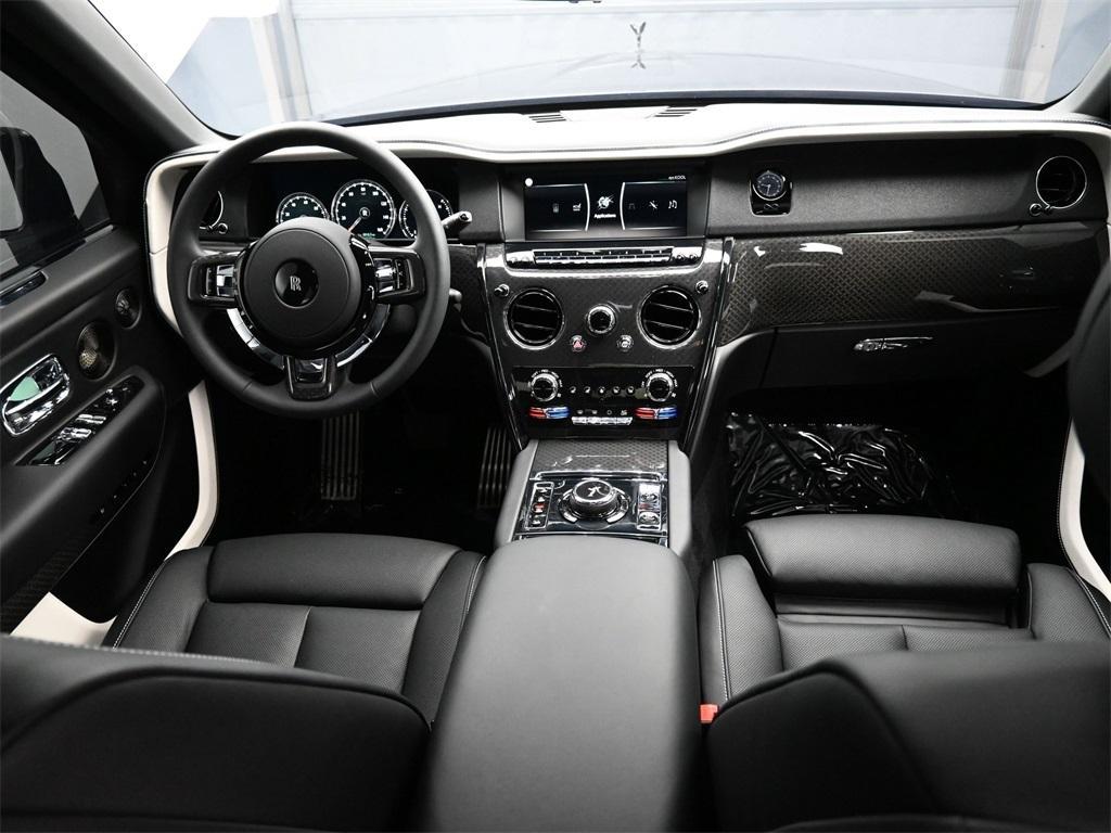 used 2023 Rolls-Royce Cullinan car, priced at $389,900