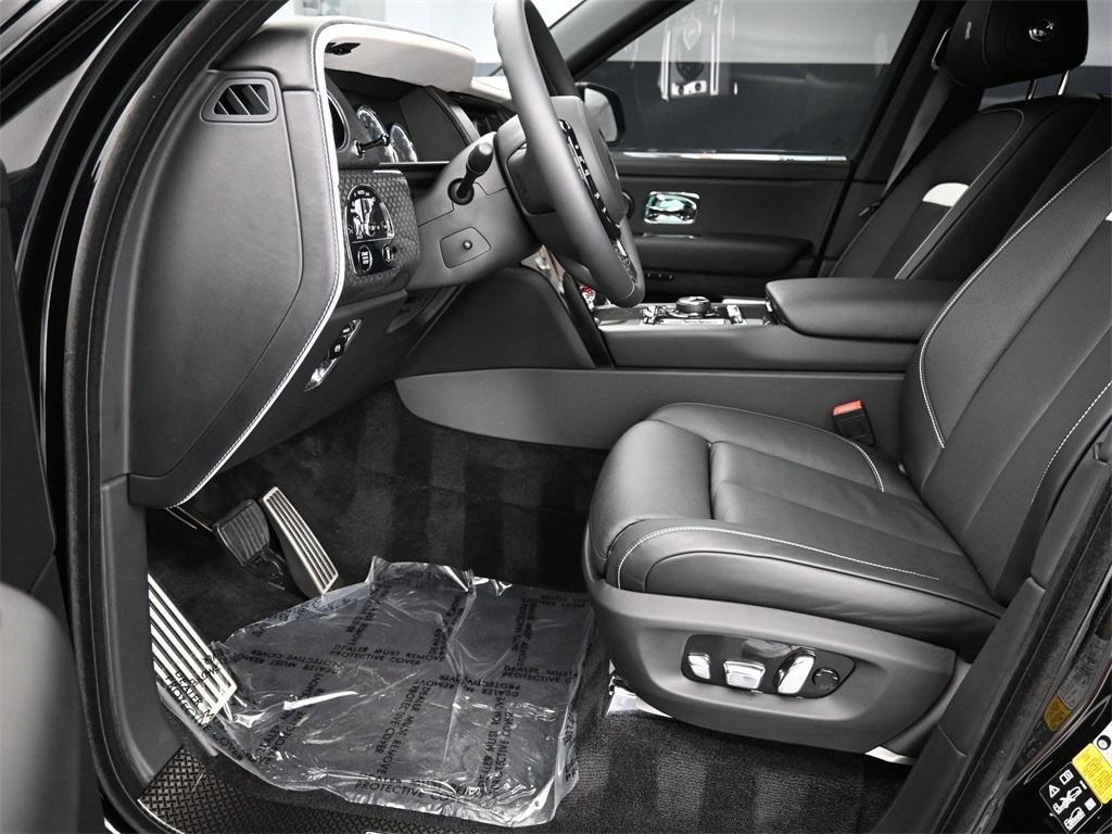 used 2023 Rolls-Royce Cullinan car, priced at $389,900