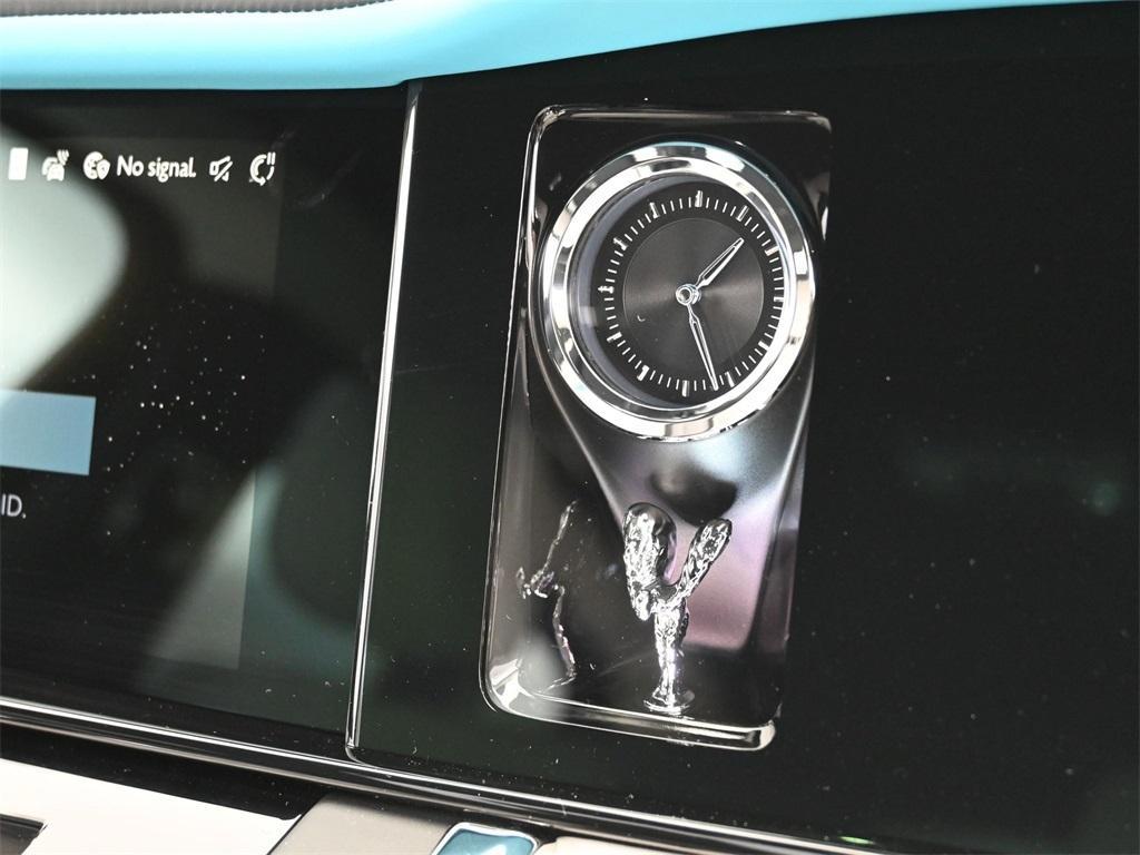 new 2025 Rolls-Royce Cullinan car, priced at $488,475