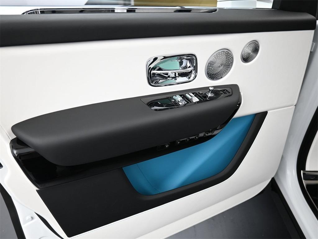 new 2025 Rolls-Royce Cullinan car, priced at $488,475
